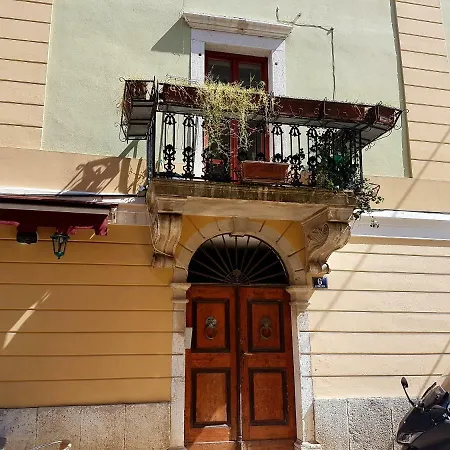 Lovely And Romantic With Balcony 3*