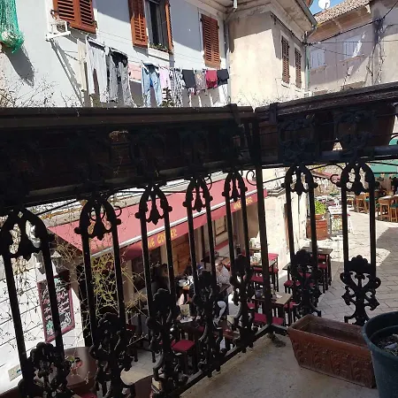 Lovely And Romantic With Balcony Porec